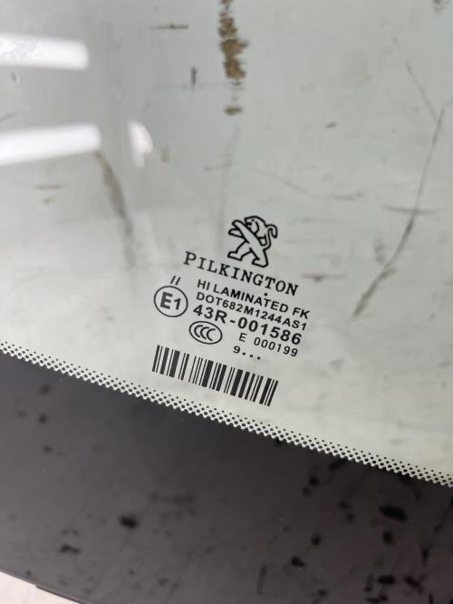 Pare brise PEUGEOT 208 1 PHASE 2 Diesel