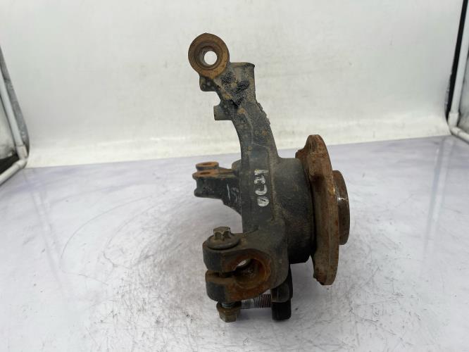 Fusee avant droit PEUGEOT 208 2 PHASE 1 Essence