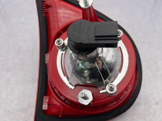 Feu arriere secondaire droit (feux) VOLKSWAGEN GOLF 5 Diesel