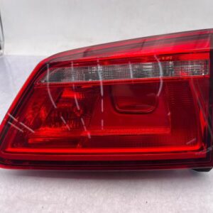 Feu arriere secondaire droit (feux) VOLKSWAGEN GOLF SPORTSVAN PHASE 1 Essence