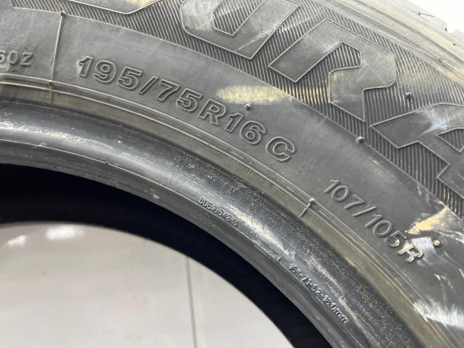 Pneu RENAULT MASTER 3 PHASE 3 Diesel