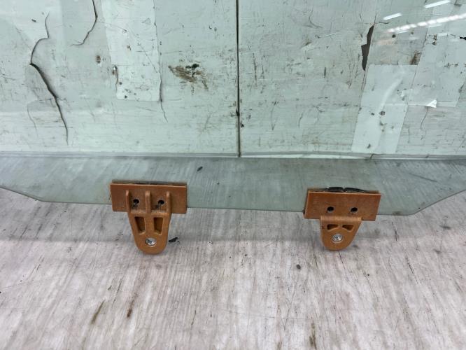 Vitre avant droit NISSAN JUKE 1 PHASE 1 Diesel