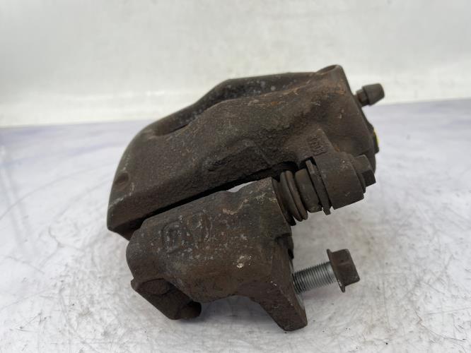 Etrier avant droit (freinage) TOYOTA AURIS 1 PHASE 1 Diesel