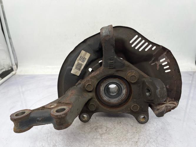 Fusee avant droit TOYOTA AURIS 1 PHASE 1 Diesel