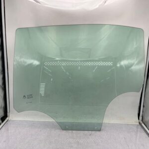 Vitre arriere gauche CITROEN C3 3 PHASE 1 Essence