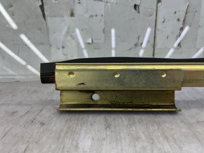 Vitre avant droit PEUGEOT 205 PHASE 2 Essence