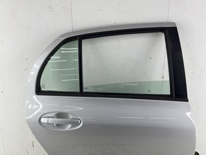 Porte arriere droit TOYOTA YARIS 2 PHASE 1 Diesel
