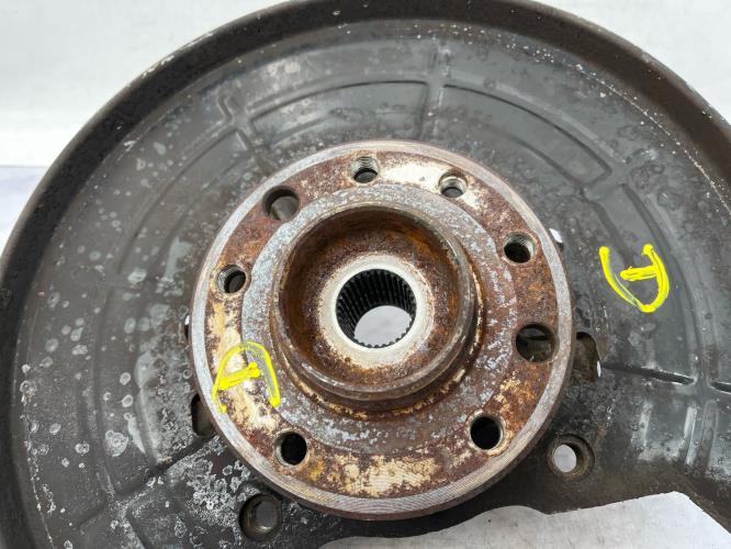 Fusee avant droit OPEL MERIVA B PHASE 1 Diesel