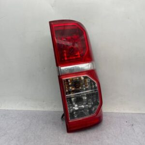 Feu arriere principal droit (feux) TOYOTA HILUX 4 PHASE 3 Diesel