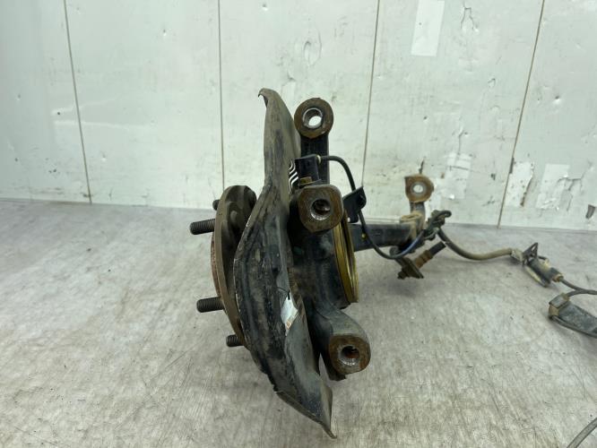 Fusee avant droit TOYOTA HILUX 4 PHASE 3 Diesel