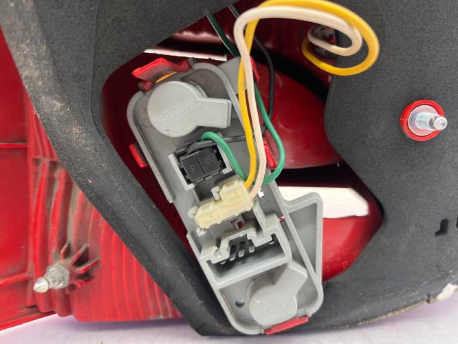Feu arriere principal droit (feux) TOYOTA YARIS 2 PHASE 1 Diesel