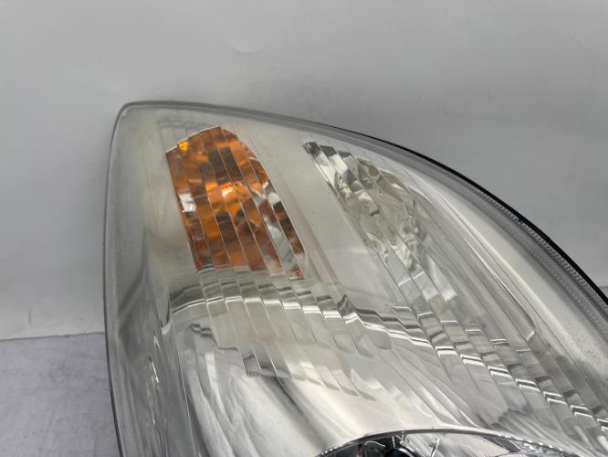 Optique avant principal droit (feux)(phare) TOYOTA YARIS 2 PHASE 2 Essence