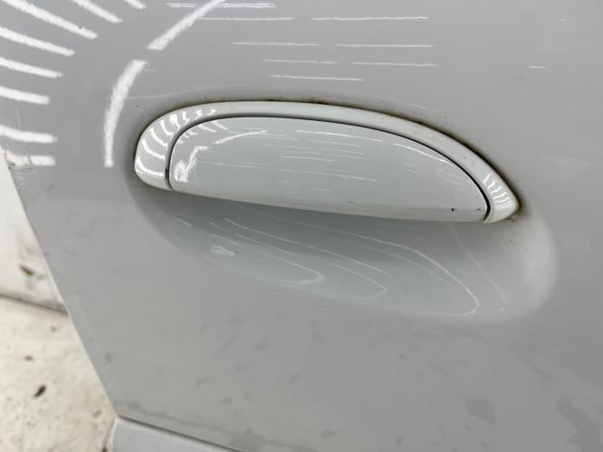 Porte avant droit RENAULT CLIO 2 CAMPUS PHASE 2 Essence