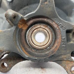 Fusee avant droit SUZUKI SWIFT 3 Diesel