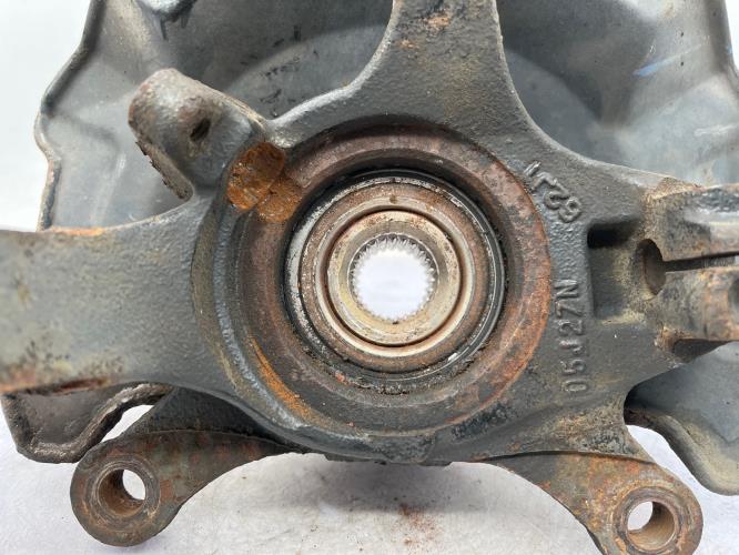 Fusee avant droit SUZUKI SWIFT 3 Diesel