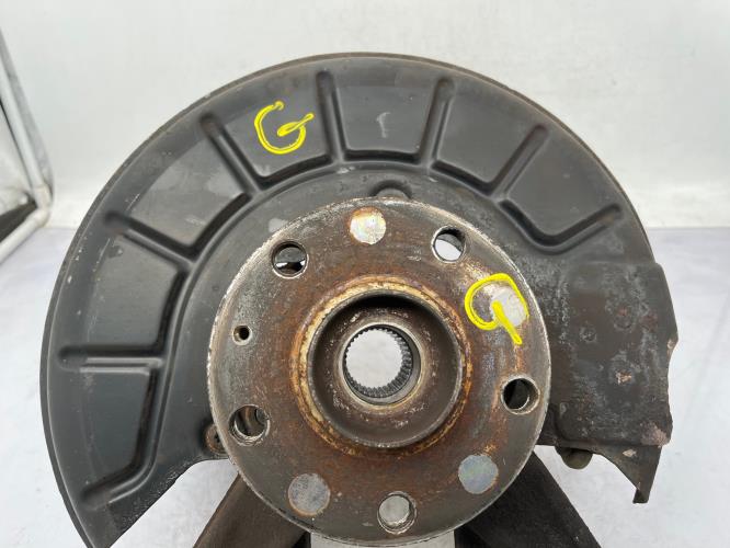 Fusee avant gauche VOLKSWAGEN GOLF 5 Diesel