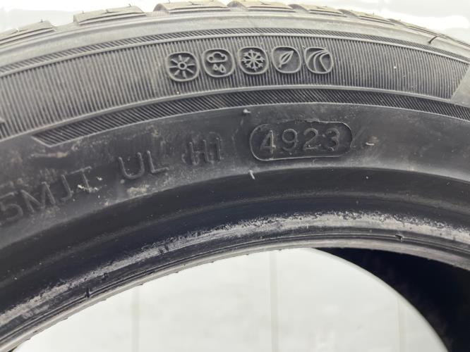 Pneu RENAULT CLIO 3 PHASE 1 Essence
