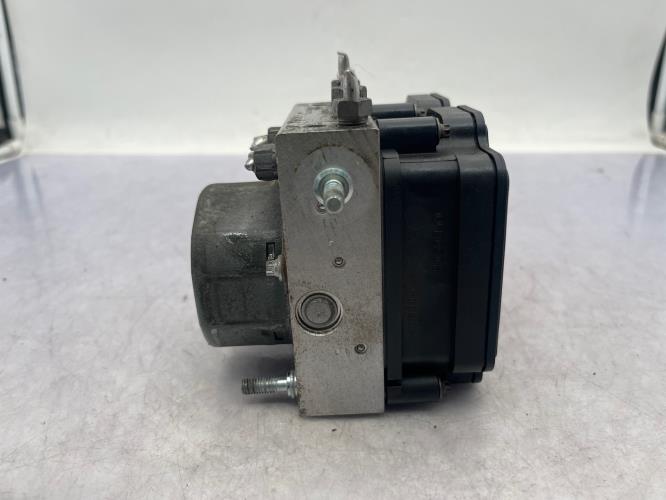 Bloc ABS (freins anti-blocage) DACIA SANDERO 2 PHASE 1 Diesel