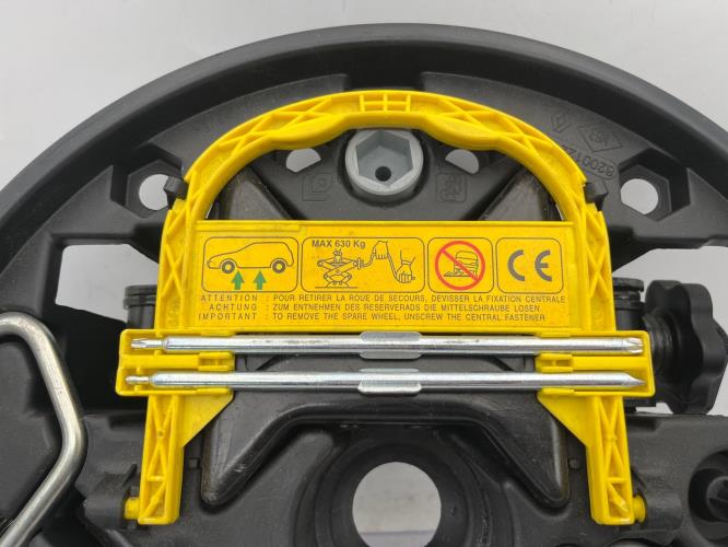 Cric (Ensemble depannage) RENAULT CLIO 2 PHASE 1 Essence