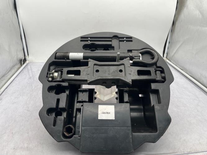 Cric (Ensemble depannage) RENAULT CLIO 4 PHASE 1 Essence