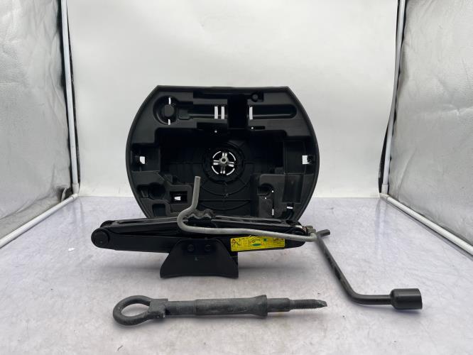 Cric (Ensemble depannage) PEUGEOT 208 1 PHASE 2 Essence