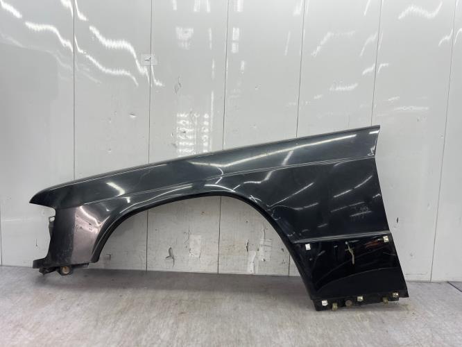 Aile avant gauche MERCEDES 190 W201 PHASE 1 Essence