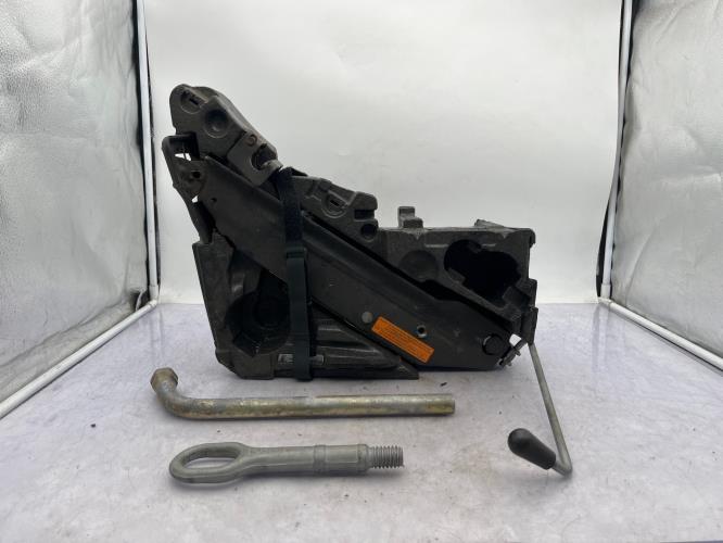Cric (Ensemble depannage) AUDI Q7 1 PHASE 1 Diesel