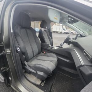 Tableau de bord PEUGEOT 5008 2 PHASE 1 Essence