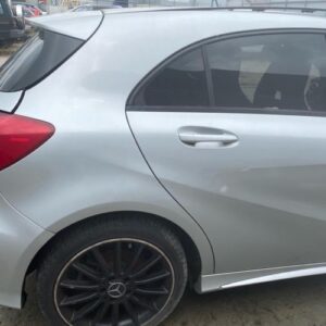 Porte arriere droit MERCEDES CLASSE A 176 PHASE 1 Essence