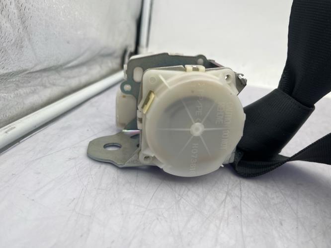 Ceinture arriere droit TOYOTA YARIS 2 PHASE 1 Diesel