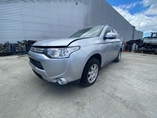 Pare choc avant MITSUBISHI OUTLANDER 3 Diesel