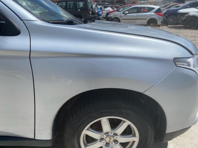 Aile avant droit MITSUBISHI OUTLANDER 3 Diesel