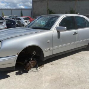 Aile avant gauche MERCEDES CLASSE E 210 PHASE 1 Essence