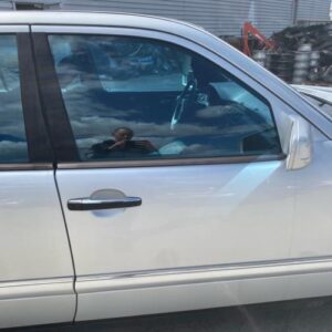 Retroviseur droit MERCEDES CLASSE E 210 PHASE 1 Essence