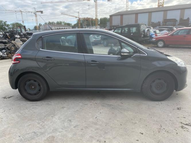 Porte avant droit PEUGEOT 208 1 PHASE 1 Essence