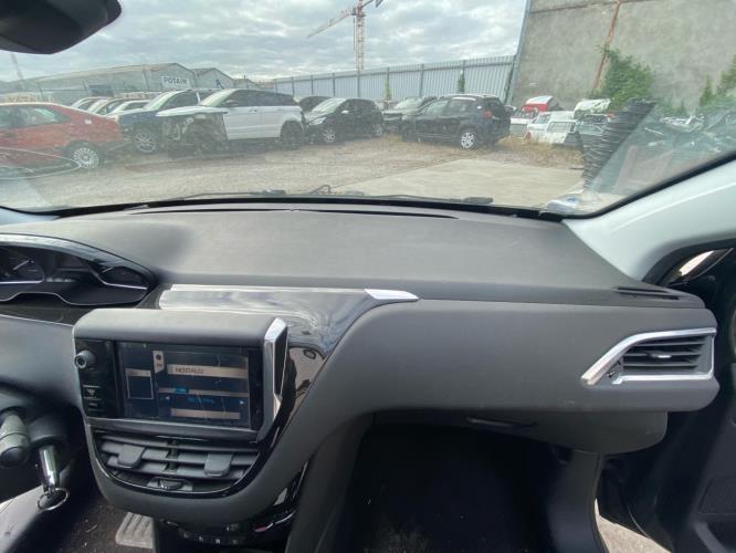 Tableau de bord PEUGEOT 208 1 PHASE 1 Essence