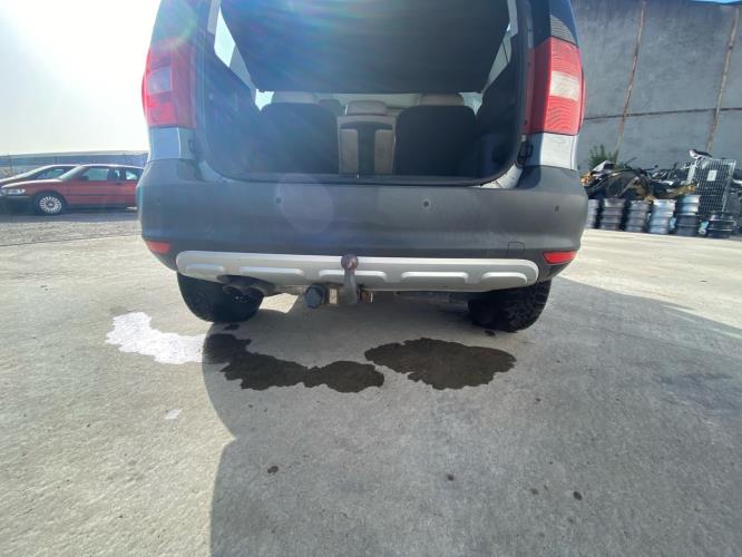 Pare choc arriere SKODA YETI PHASE 1 Essence