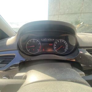 Tableau de bord OPEL CORSA E Essence