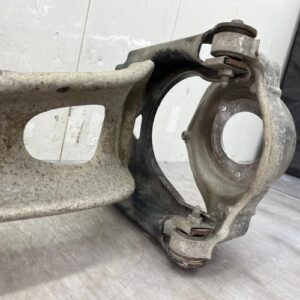 Support pivot avant gauche PEUGEOT 407 PHASE 1 Essence