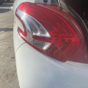 Feu arriere principal gauche (feux) PEUGEOT 208 1 PHASE 1 Diesel