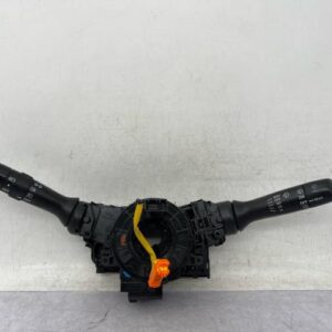Com (Bloc Contacteur Tournant+Commodo Essuie Glace+Commodo Phare) TOYOTA YARIS 2 PHASE 1 Diesel