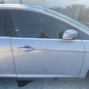 Porte avant droit FORD FOCUS 3 PHASE 1 BREAK Diesel