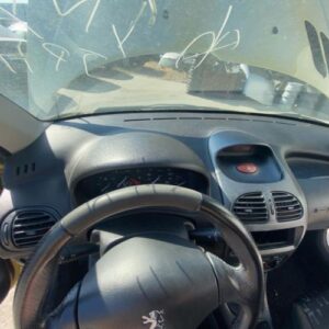 Tableau de bord PEUGEOT 206 PHASE 2 Essence
