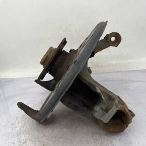 Fusee avant droit VOLKSWAGEN GOLF 6 Diesel