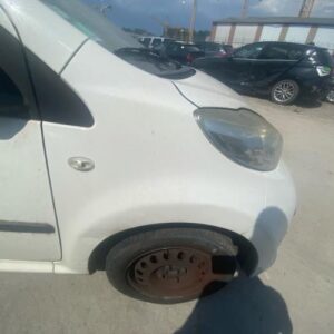 Aile avant droit PEUGEOT 107 PHASE 1 Diesel