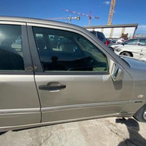 Porte avant droit MERCEDES CLASSE C 202 PHASE 2 Diesel
