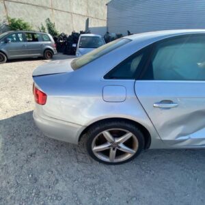 Aile arriere droit AUDI A4 3 PHASE 1 Essence