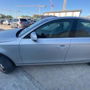 Porte avant gauche AUDI A4 3 PHASE 1 Essence