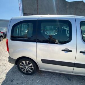 Aile arriere droit PEUGEOT PARTNER 2 PHASE 1 Diesel
