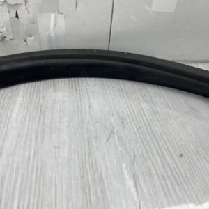 Joint de porte avant droite TESLA MODEL 3 5YJ3 Electricité